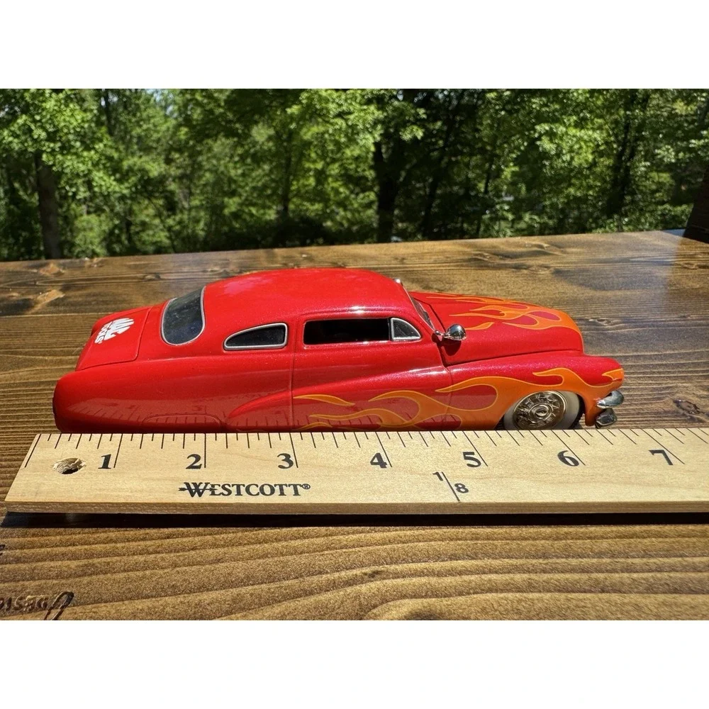 1949 Custom Mercury 1:24 Diecast Model Car Mac‎ Tools Numbered #0005 Red Flames